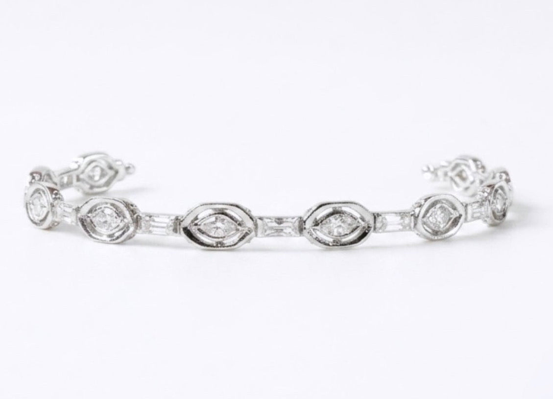 Iris Choker (pre-order)